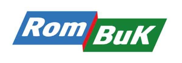 Logo mit dem Wort Rom in weißer Schrift auf blauem Hintergrund und BuK in weißer Schrift auf grünem Hintergrund, mit einer roten diagonalen Linie, die die beiden Bereiche trennt.